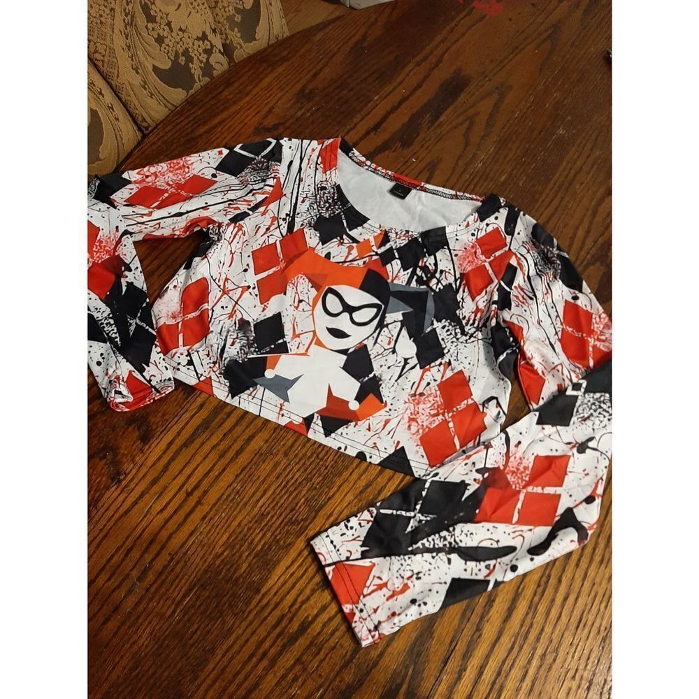 New Large (Runs Small) Red Black White Long Sleeve Crop Top